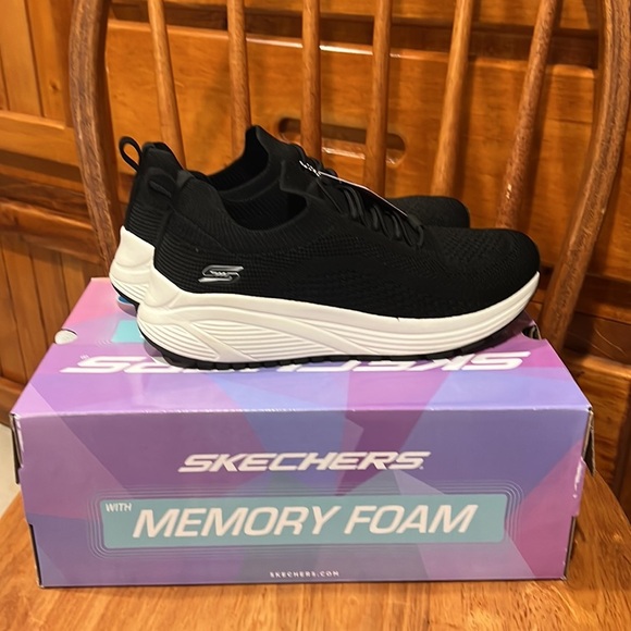 Skechers  Memory Foam Machine Washable - Picture 7 of 16